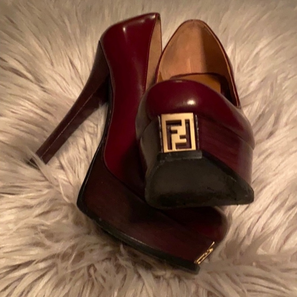 FENDI decollete vitello spazzolato heels (deep red logo pumps)
